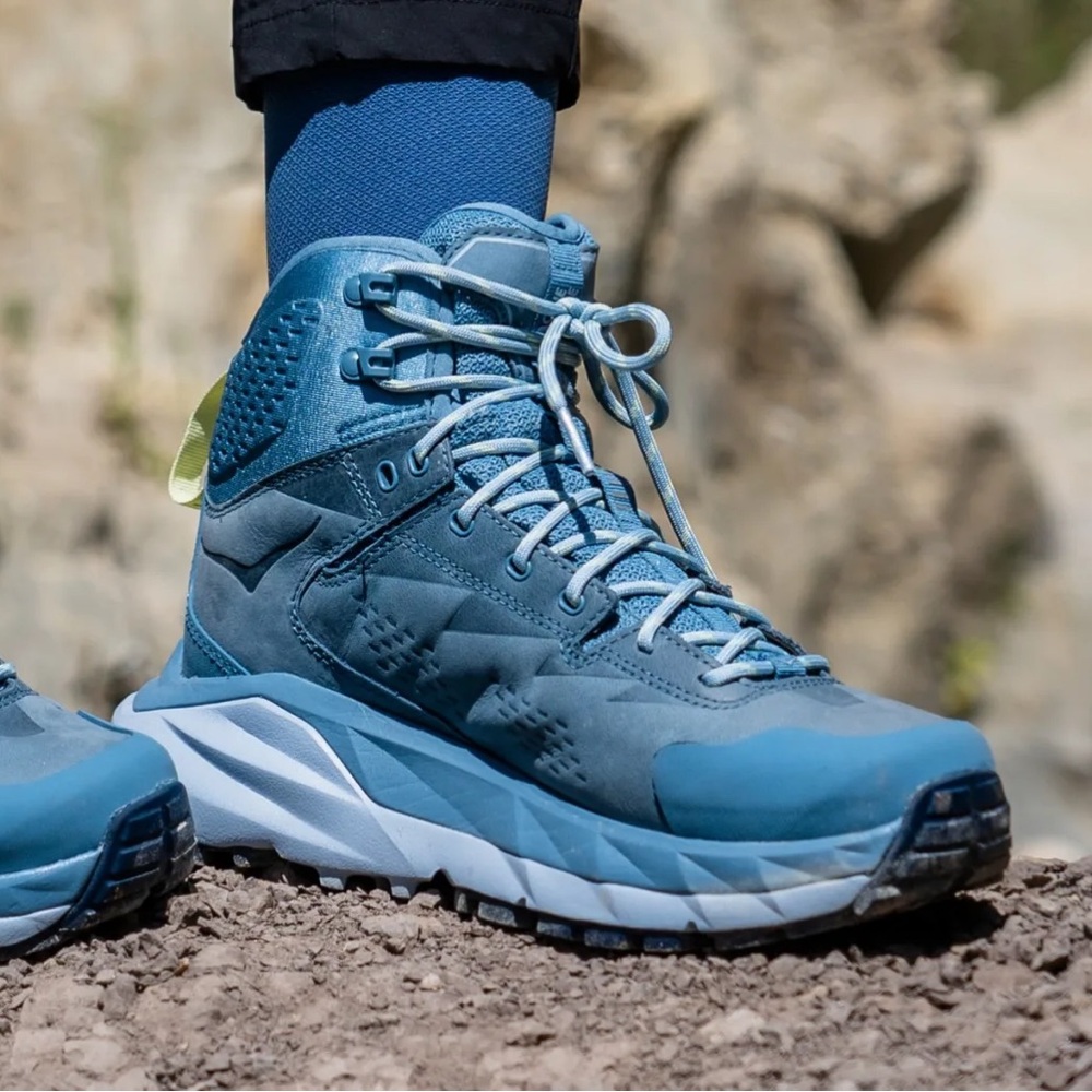 SOLD- Hoka Women’s Kaha GTX, Size 6